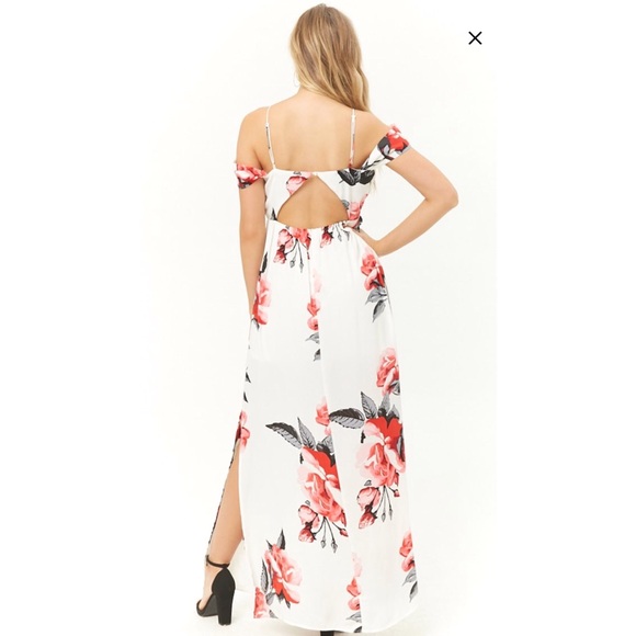 Off the shoulder Floral Maxi Dress - Picture 2 of 7